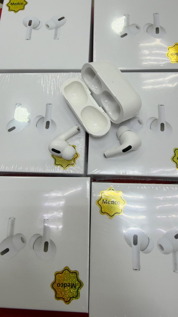 8-in-1 Tech Bundle – 4 Smart Watches + 4 Wireless Earbuds