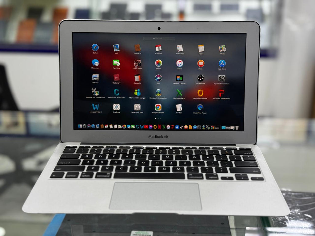 Apple MacBook Air 11-inch (2015) – with Mouse, Bag & Charger