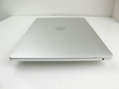 💻 ✨ Apple MacBook Pro 2017 – Sleek Performance for Everyday Pros 💻🍎